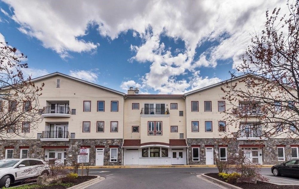 Regatta Condominiums: 400 Renfro Dr, Glen Burnie, MD 21060